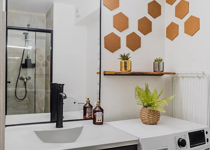 Le Floréal - Netflix I Centre -ville I 2 Min Allemagne Appartement